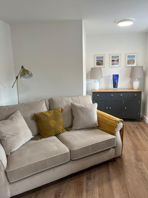 No5 At 53 - 2 Bed Apartment In Leek, Staffs Peak District Exterior photo