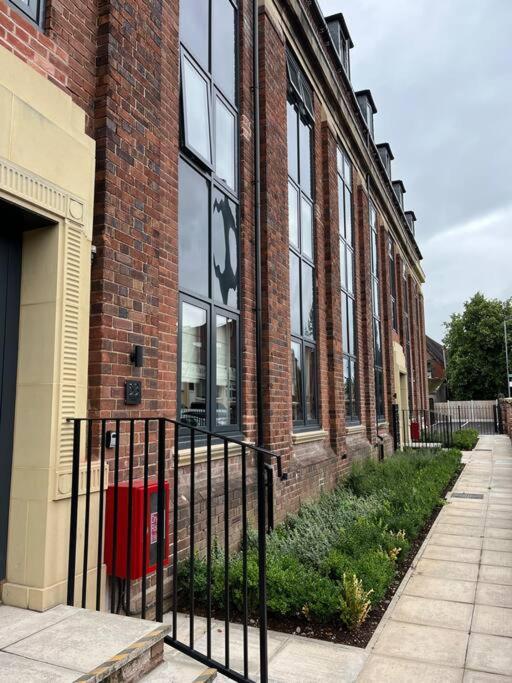 No5 At 53 - 2 Bed Apartment In Leek, Staffs Peak District Exterior photo